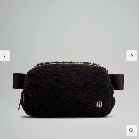 lululemon athletica Handbags - LULULEMON EVERYWHERE FLEECE BELT BAG